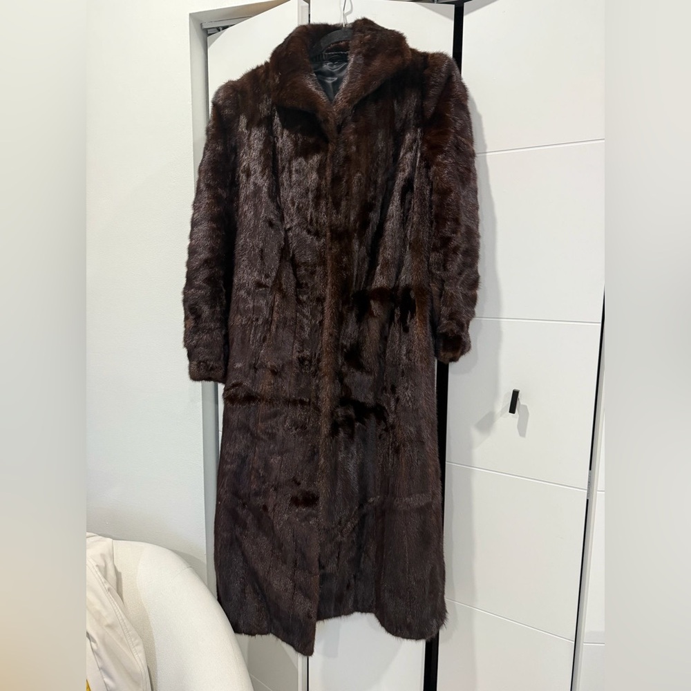 Luxury SAGA Mink Full-Length Fur Coat – Dark Brown – Guarantee of Quality